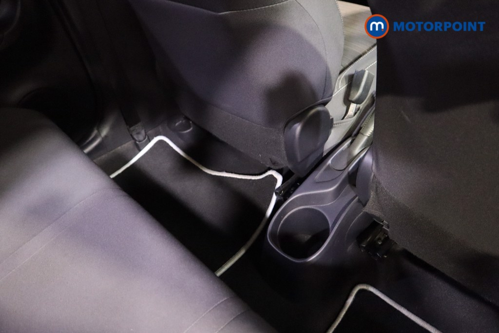 Toyota Yaris Design Automatic Petrol-Electric Hybrid Hatchback - Stock Number (1603251) - 19th supplementary image