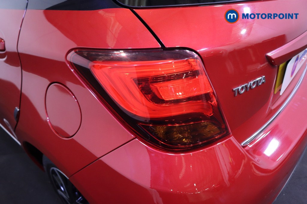 Toyota Yaris Design Automatic Petrol-Electric Hybrid Hatchback - Stock Number (1603251) - 29th supplementary image