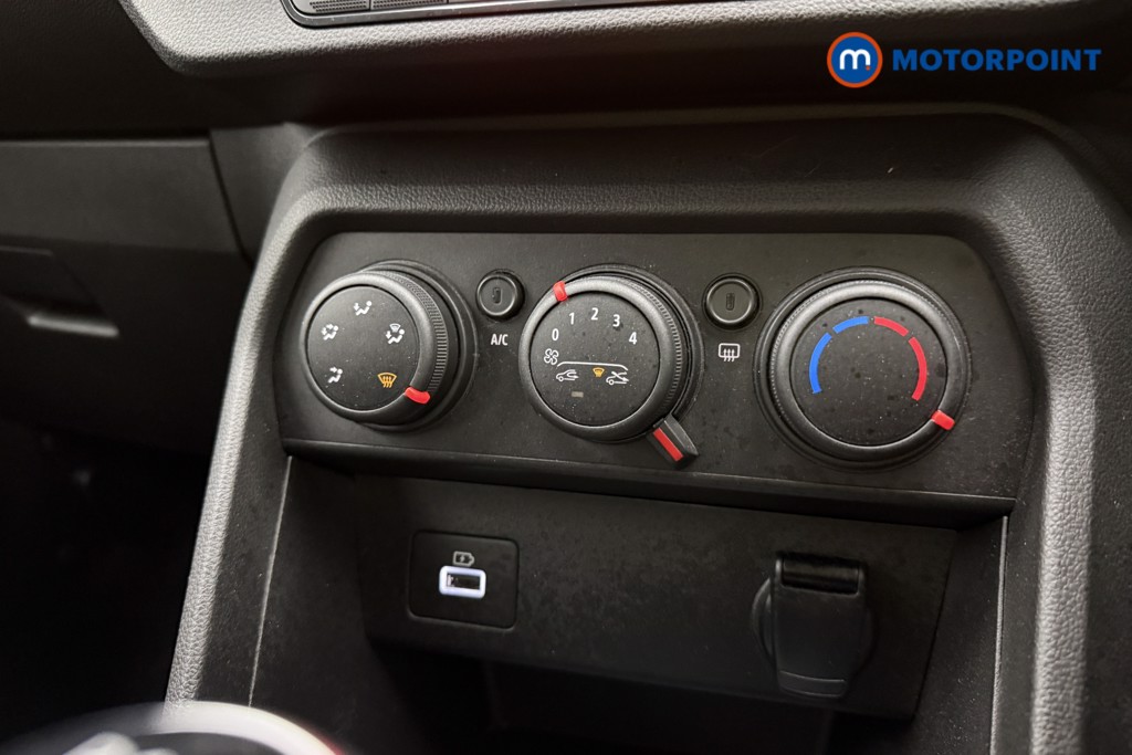 Dacia Sandero Stepway Comfort Manual Petrol Hatchback - Stock Number (1603362) - 13th supplementary image