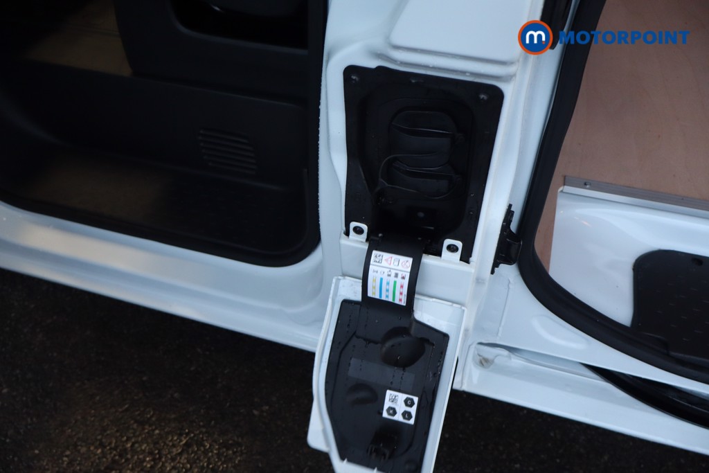 Renault Trafic Advance Automatic Electric Panel Van - Stock Number (1604257) - 28th supplementary image