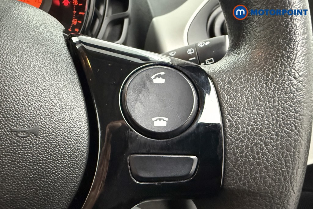 Peugeot 108 Active Manual Petrol Hatchback - Stock Number (1604478) - 5th supplementary image