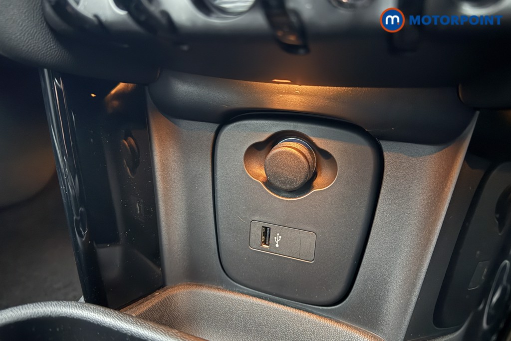 Mini Hatchback Cooper S Level 2 Automatic Electric Hatchback - Stock Number (1604480) - 13th supplementary image