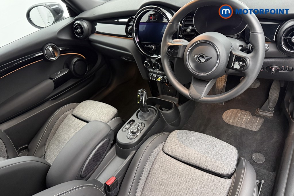 Mini Hatchback Cooper S Level 2 Automatic Electric Hatchback - Stock Number (1604480) - 1st supplementary image