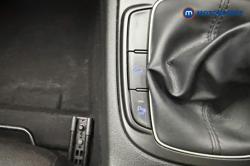 Hyundai Kona Premium Manual Petrol SUV - Stock Number (1604677) - 15th supplementary image