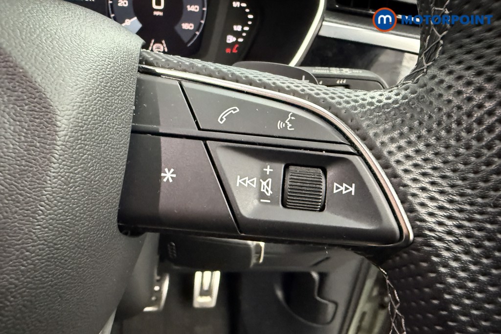 Audi Q3 Black Edition Automatic Petrol SUV - Stock Number (1604784) - 5th supplementary image