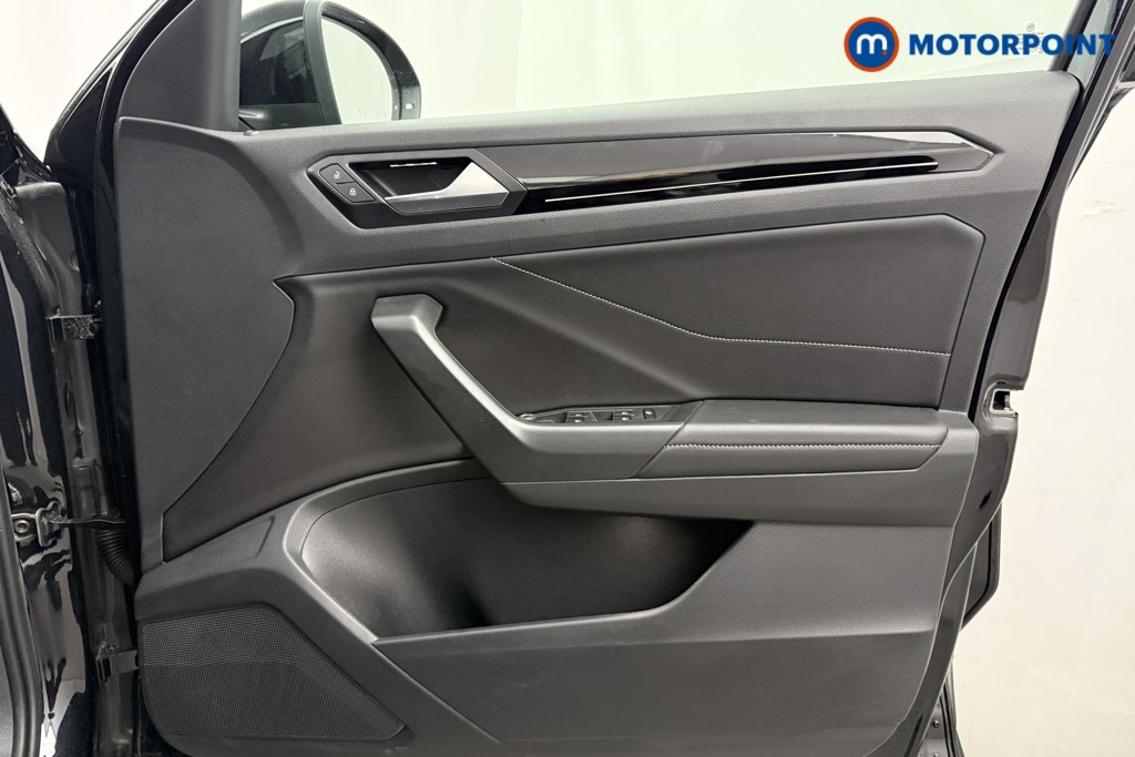 Volkswagen T-Roc R-Line Automatic Petrol SUV - Stock Number (1604807) - 20th supplementary image