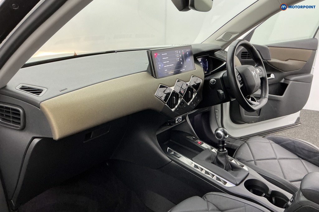 DS Ds 3 Prestige Manual Petrol SUV - Stock Number (1605042) - 9th supplementary image