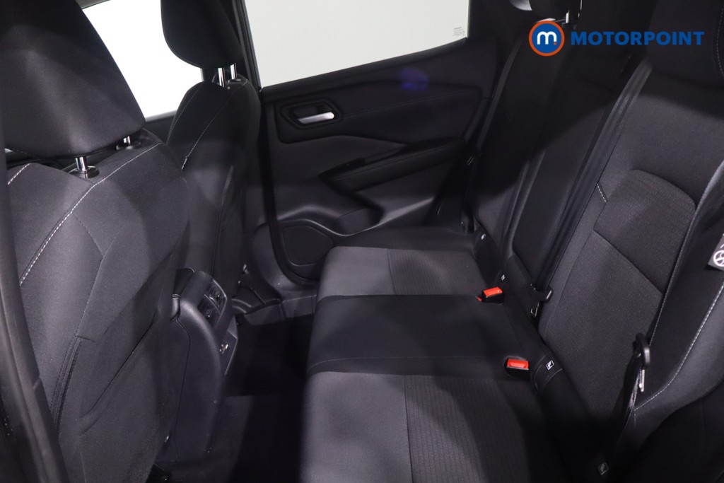 Nissan Qashqai N-Connecta Manual Petrol SUV - Stock Number (1605072) - 5th supplementary image
