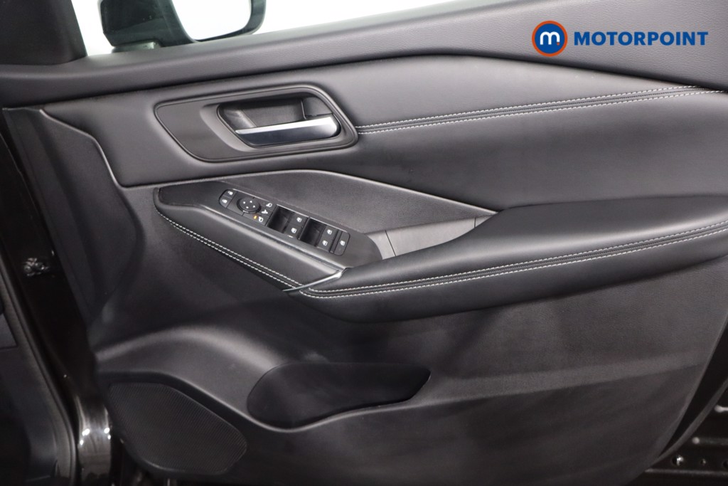 Nissan Qashqai N-Connecta Manual Petrol SUV - Stock Number (1605072) - 24th supplementary image