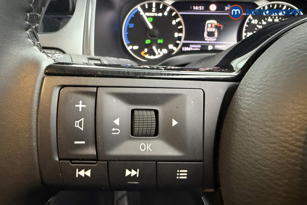 Nissan Qashqai Acenta Premium Automatic Petrol-Electric Hybrid SUV - Stock Number (1605502) - 4th supplementary image