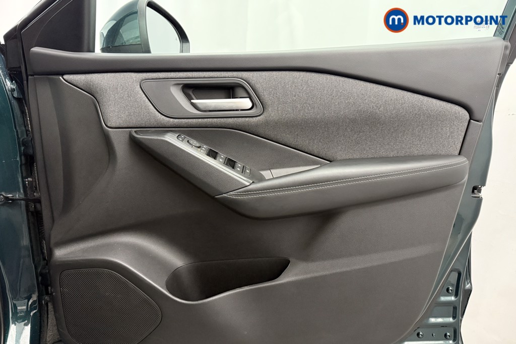 Nissan Qashqai Acenta Premium Automatic Petrol-Electric Hybrid SUV - Stock Number (1605502) - 16th supplementary image