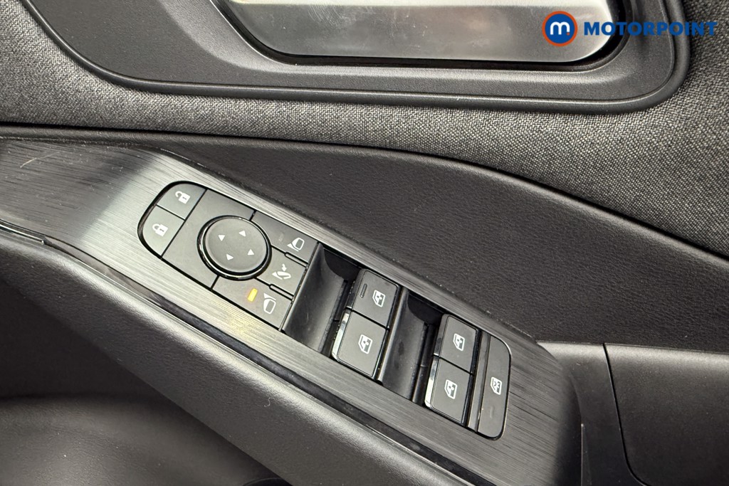 Nissan Qashqai Acenta Premium Automatic Petrol-Electric Hybrid SUV - Stock Number (1605502) - 17th supplementary image