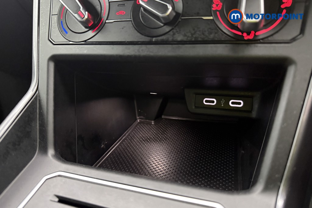 Volkswagen Polo R-Line Manual Petrol Hatchback - Stock Number (1605603) - 16th supplementary image