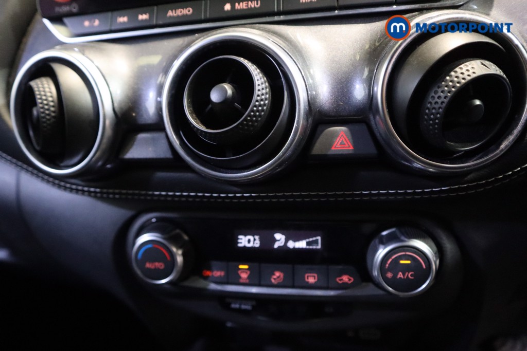 Nissan Juke N-Connecta Manual Petrol SUV - Stock Number (1606684) - 5th supplementary image