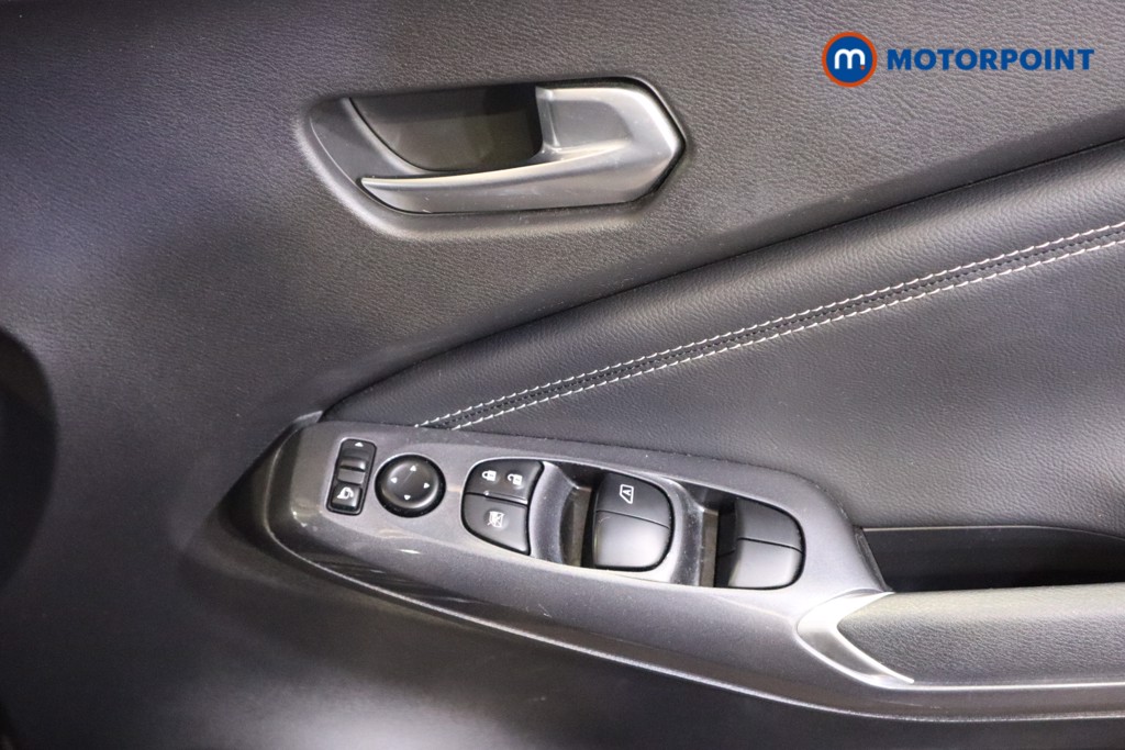 Nissan Juke N-Connecta Manual Petrol SUV - Stock Number (1606684) - 10th supplementary image