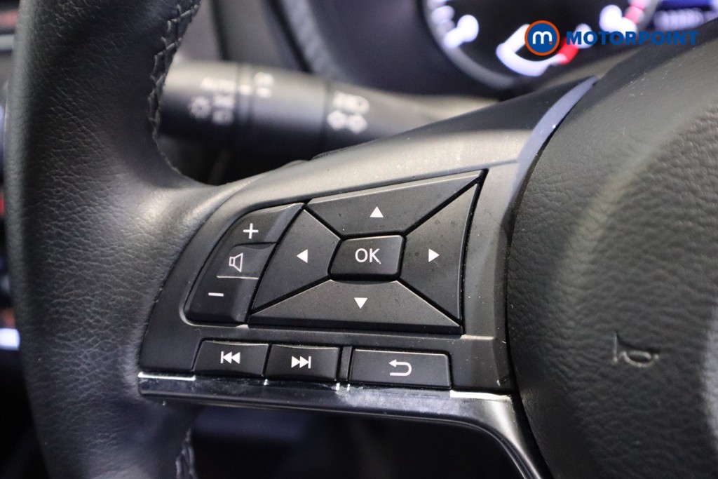 Nissan Juke N-Connecta Manual Petrol SUV - Stock Number (1606684) - 15th supplementary image