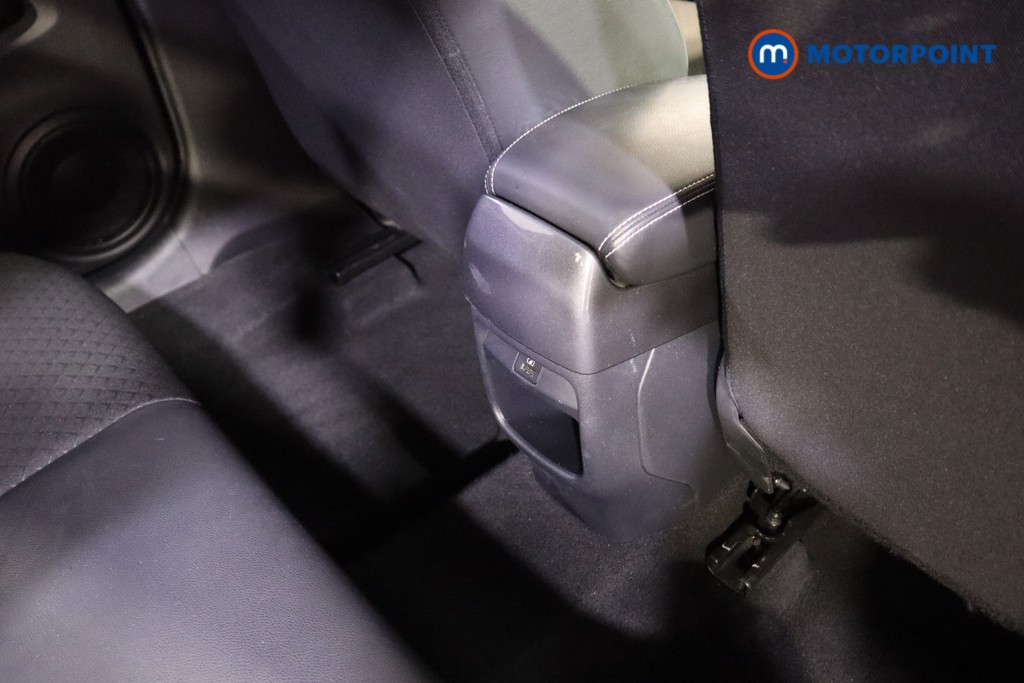 Nissan Juke N-Connecta Manual Petrol SUV - Stock Number (1606684) - 19th supplementary image