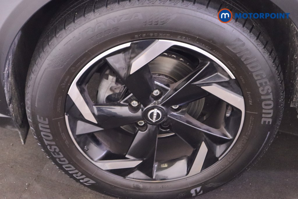 Nissan Juke N-Connecta Manual Petrol SUV - Stock Number (1606684) - 23rd supplementary image