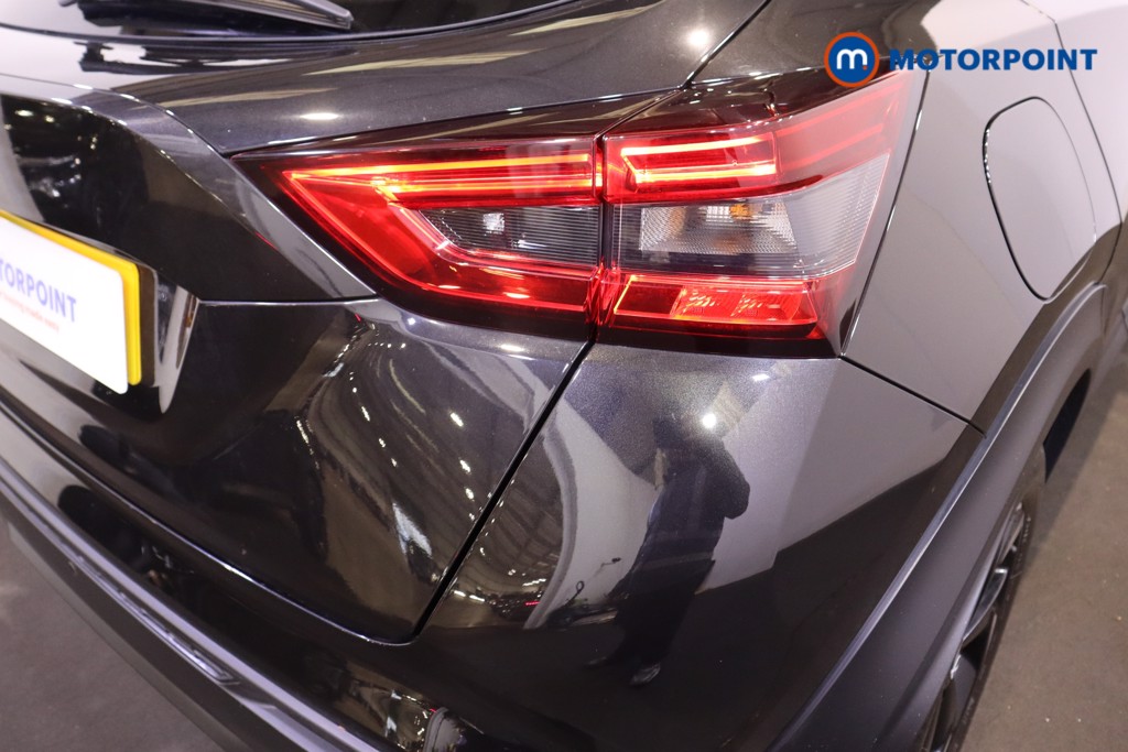 Nissan Juke N-Connecta Manual Petrol SUV - Stock Number (1606684) - 26th supplementary image