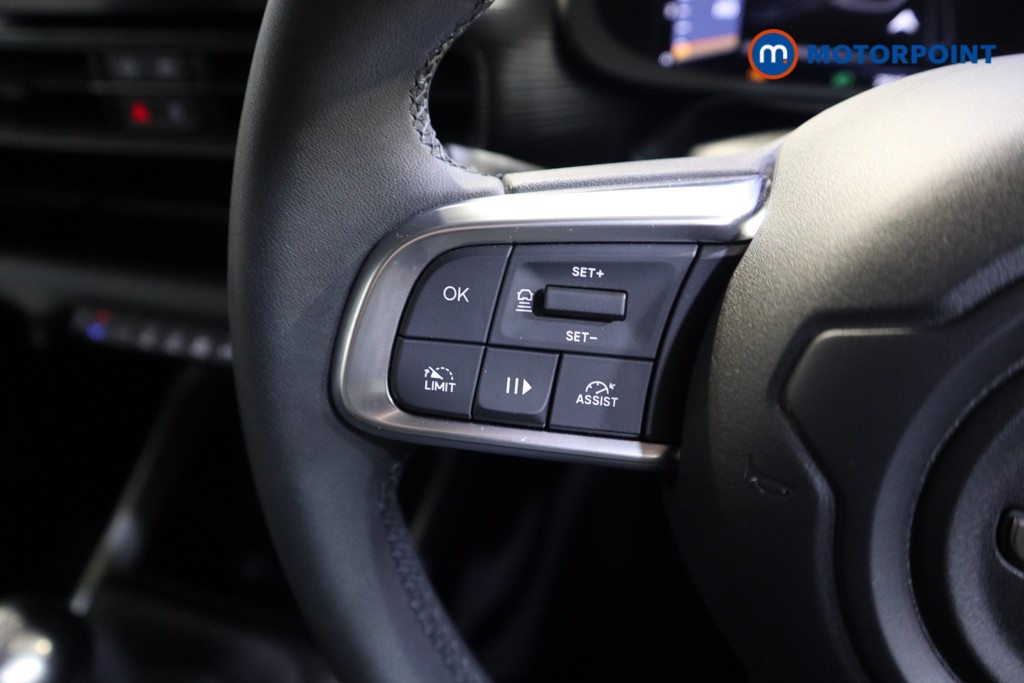 Jeep Avenger Altitude Manual Petrol SUV - Stock Number (1606700) - 3rd supplementary image