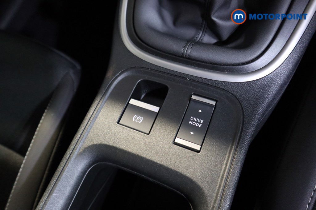 Jeep Avenger Altitude Manual Petrol SUV - Stock Number (1606700) - 10th supplementary image