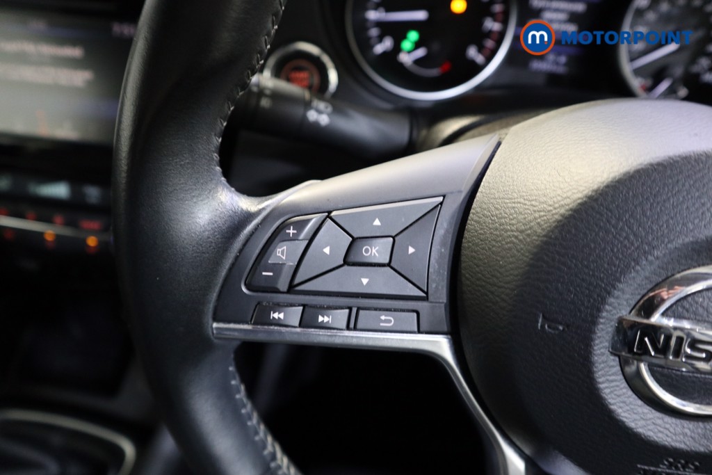 Nissan Qashqai Tekna Manual Petrol SUV - Stock Number (1606890) - 3rd supplementary image