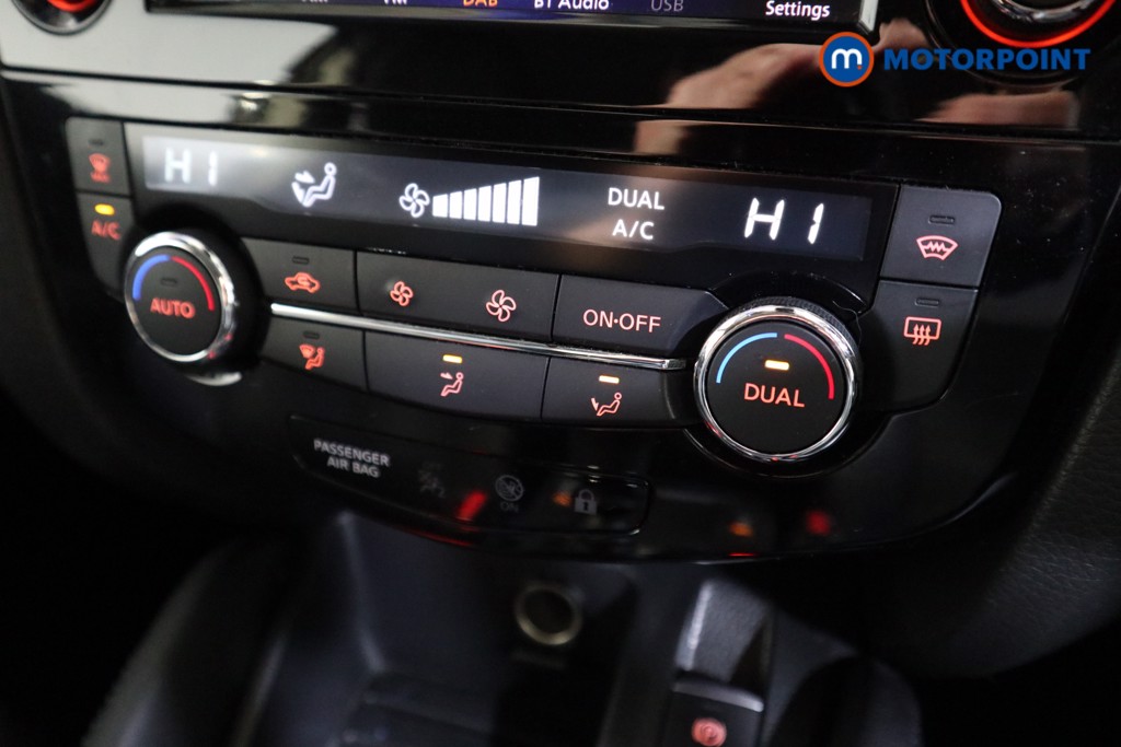 Nissan Qashqai Tekna Manual Petrol SUV - Stock Number (1606890) - 8th supplementary image