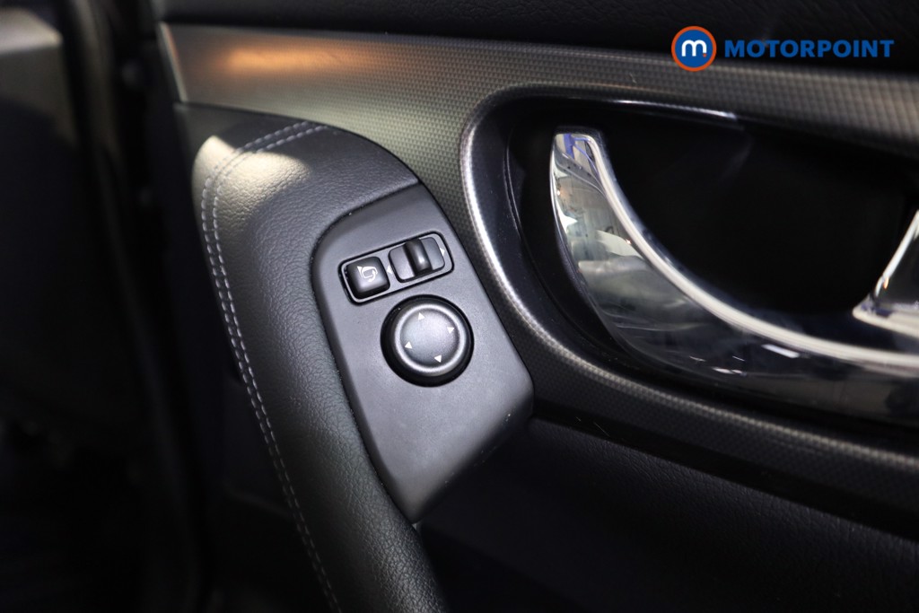 Nissan Qashqai Tekna Manual Petrol SUV - Stock Number (1606890) - 13th supplementary image