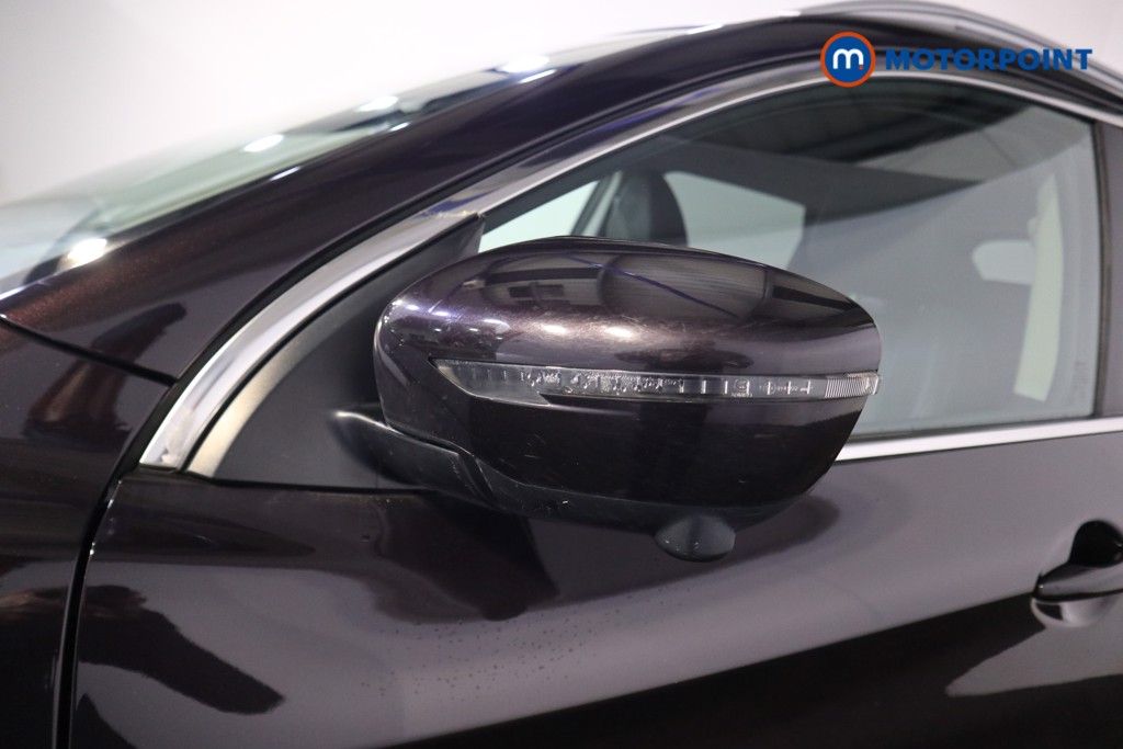 Nissan Qashqai Tekna Manual Petrol SUV - Stock Number (1606890) - 32nd supplementary image