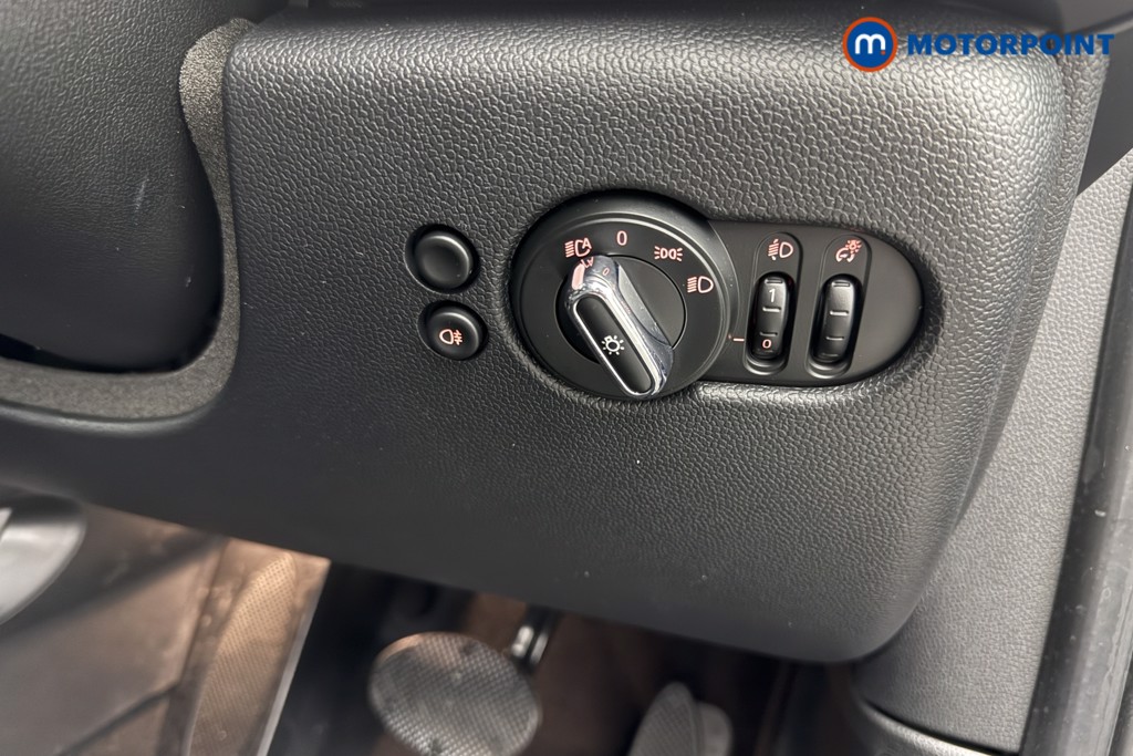 Mini Hatchback Cooper Exclusive Automatic Petrol Hatchback - Stock Number (1607331) - 15th supplementary image