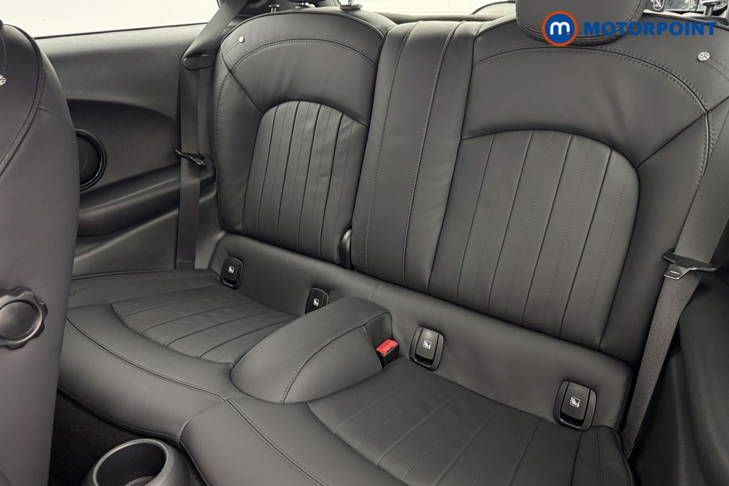 Mini Hatchback Cooper Exclusive Automatic Petrol Hatchback - Stock Number (1607331) - 17th supplementary image