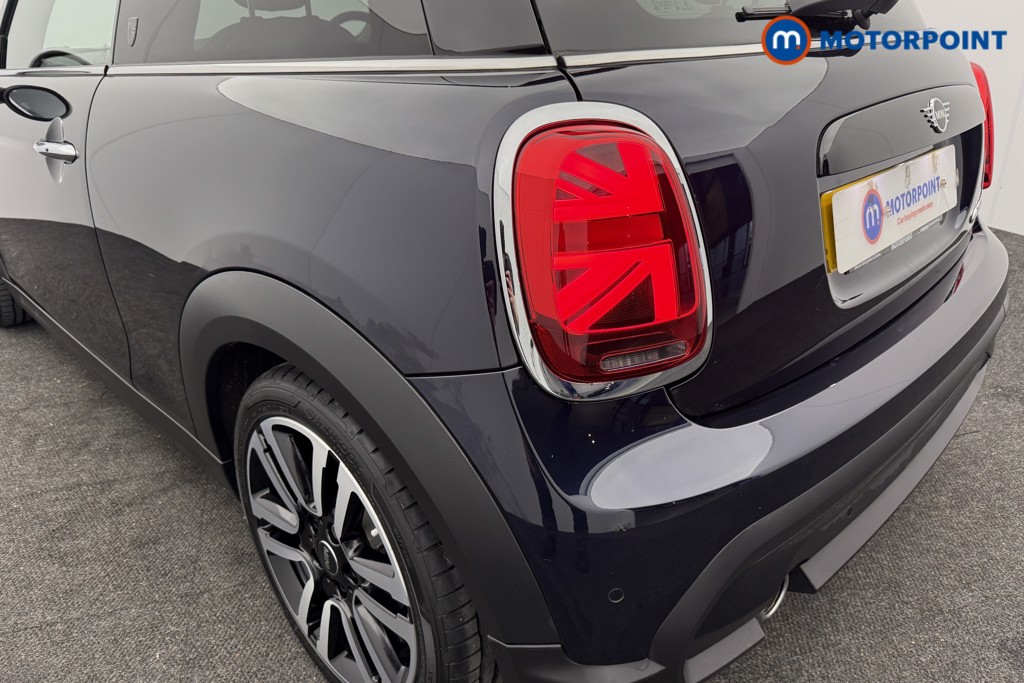 Mini Hatchback Cooper Exclusive Automatic Petrol Hatchback - Stock Number (1607331) - 19th supplementary image