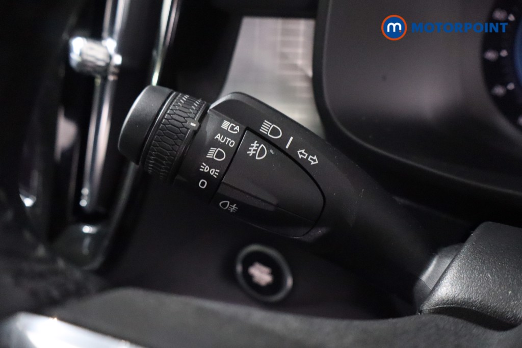 Volvo Xc40 Core Automatic Petrol SUV - Stock Number (1607457) - 14th supplementary image