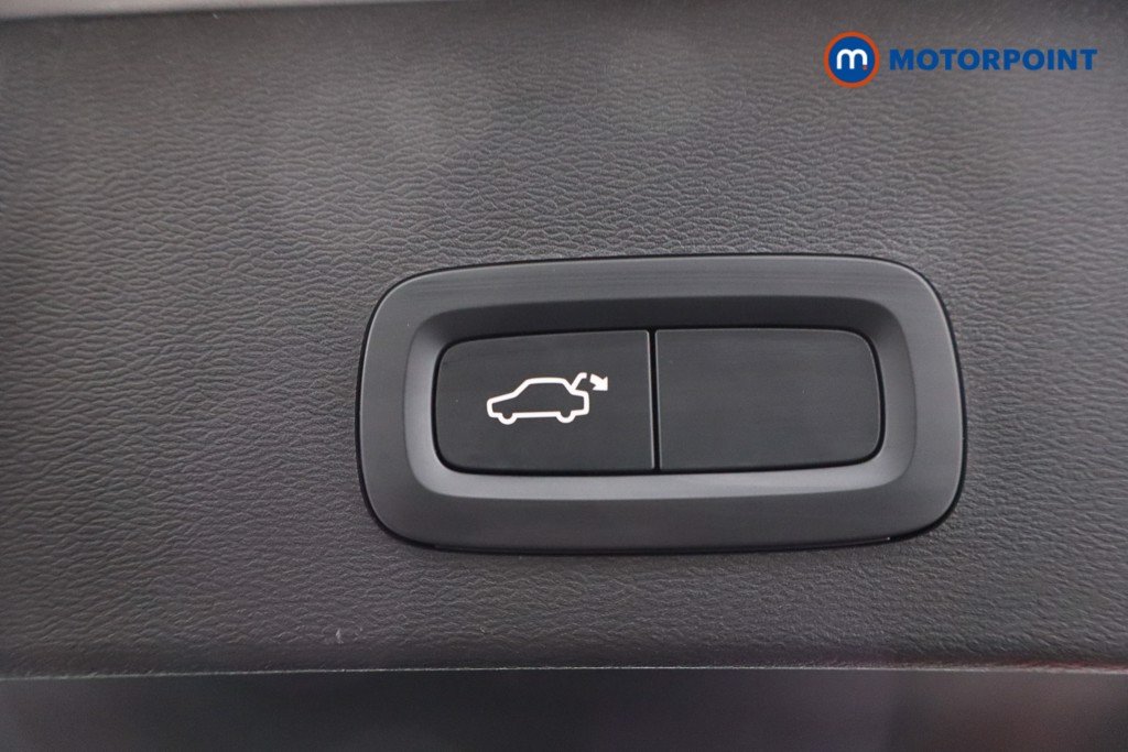 Volvo Xc40 Core Automatic Petrol SUV - Stock Number (1607457) - 35th supplementary image