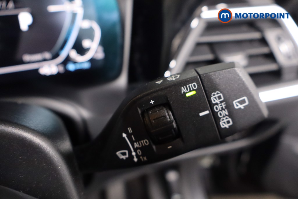 BMW 3 Series Sport Pro Automatic Petrol Plug-In Hybrid Estate - Stock Number (1607470) - 15th supplementary image