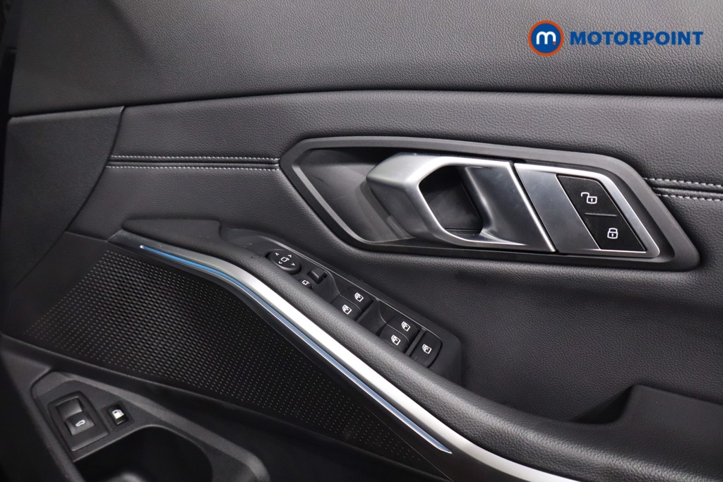 BMW 3 Series Sport Pro Automatic Petrol Plug-In Hybrid Estate - Stock Number (1607470) - 24th supplementary image