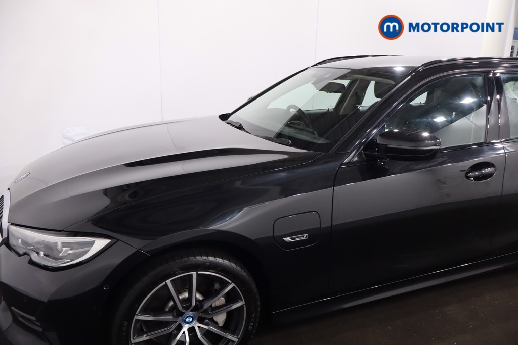 BMW 3 Series Sport Pro Automatic Petrol Plug-In Hybrid Estate - Stock Number (1607470) - 28th supplementary image