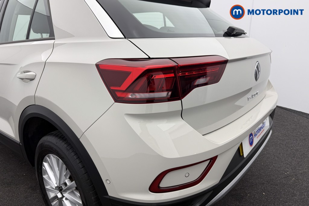 Volkswagen T-Roc Life Automatic Petrol SUV - Stock Number (1607490) - 24th supplementary image