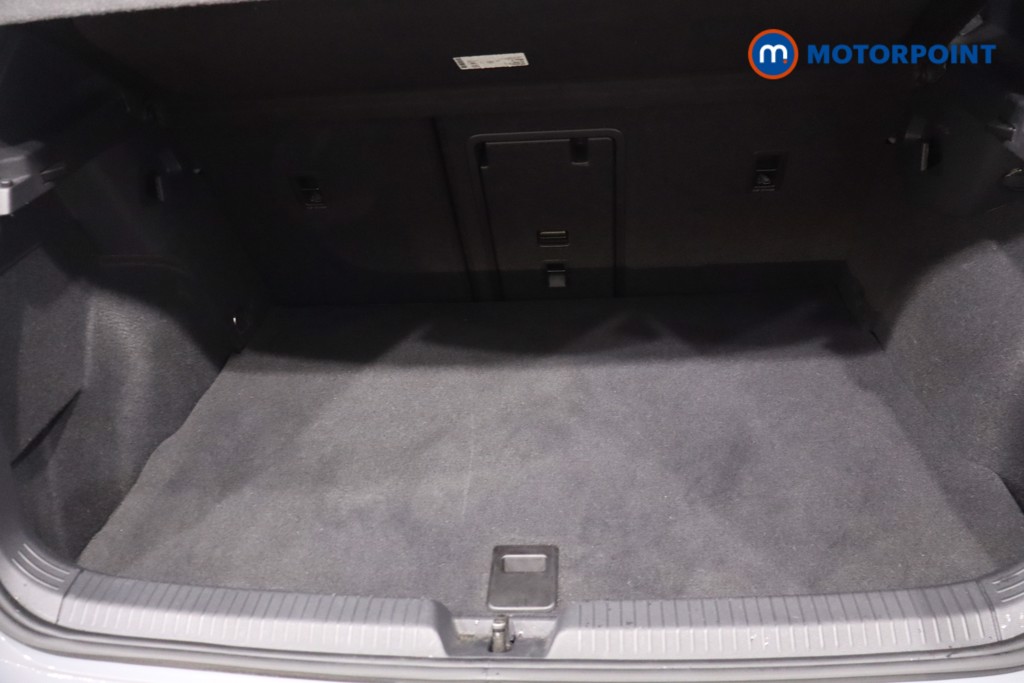 Volkswagen Golf GTE Automatic Petrol Plug-In Hybrid Hatchback - Stock Number (1607537) - 41st supplementary image