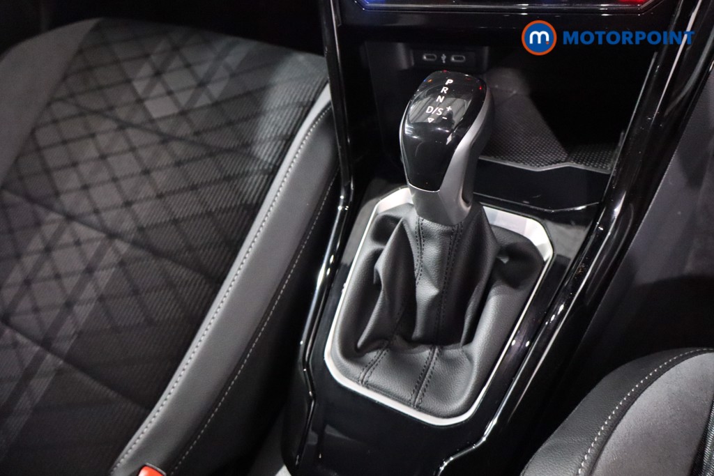 Volkswagen T-Roc R-Line Automatic Petrol SUV - Stock Number (1607623) - 18th supplementary image