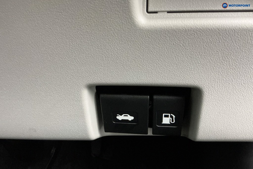 Suzuki Swift Ultra Automatic Petrol Hatchback - Stock Number (1589625) - 25th supplementary image