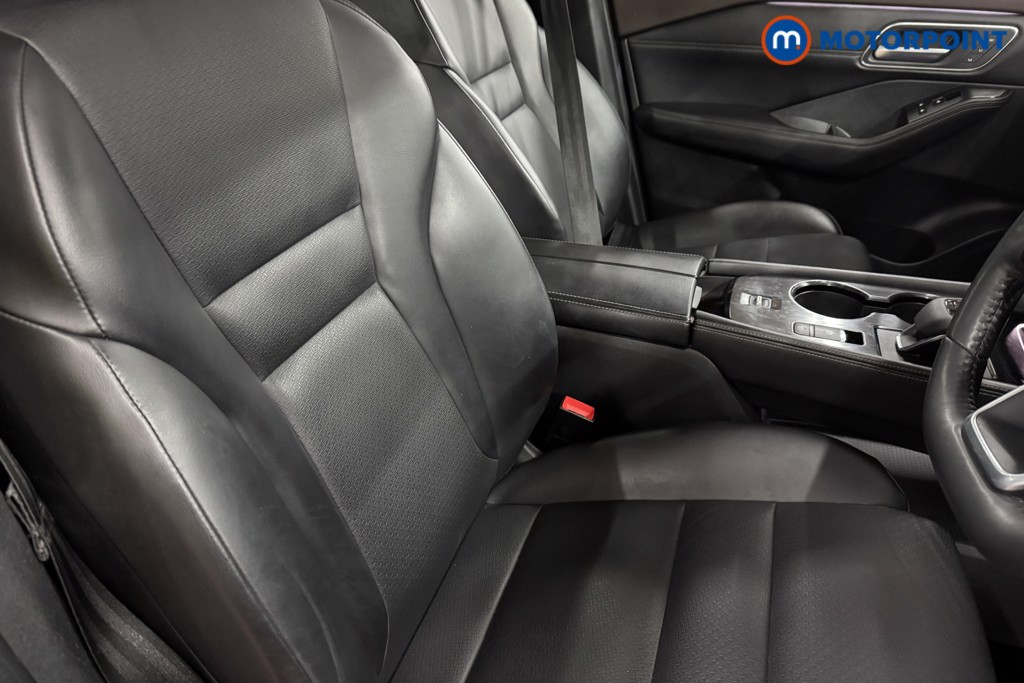 Nissan X-Trail Tekna Automatic Petrol SUV - Stock Number (1603425) - 2nd supplementary image