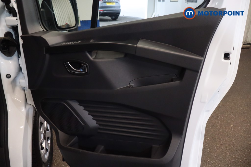 Renault Trafic Advance Automatic Electric Panel Van - Stock Number (1604229) - 18th supplementary image