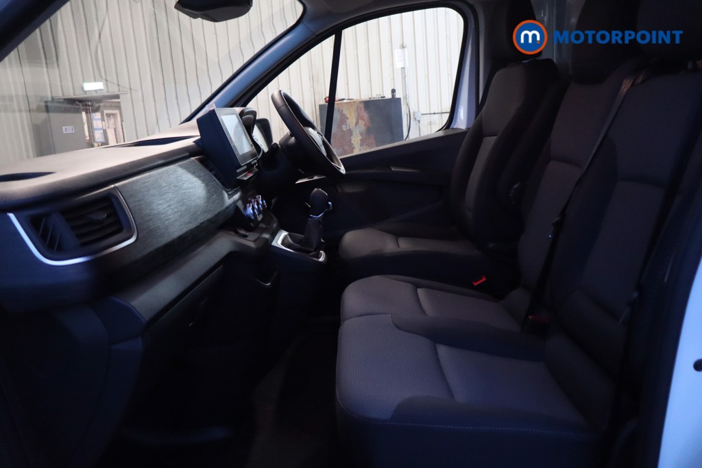 Renault Trafic Advance Automatic Electric Panel Van - Stock Number (1604317) - 4th supplementary image