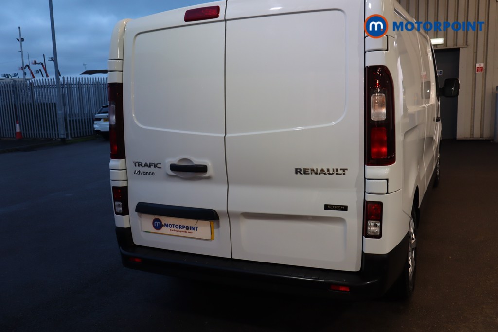 Renault Trafic Advance Automatic Electric Panel Van - Stock Number (1604317) - Drivers side
