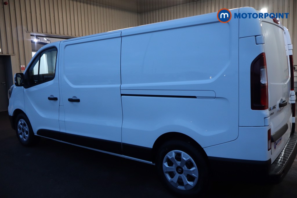 Renault Trafic Advance Automatic Electric Panel Van - Stock Number (1604317) - Drivers side rear corner