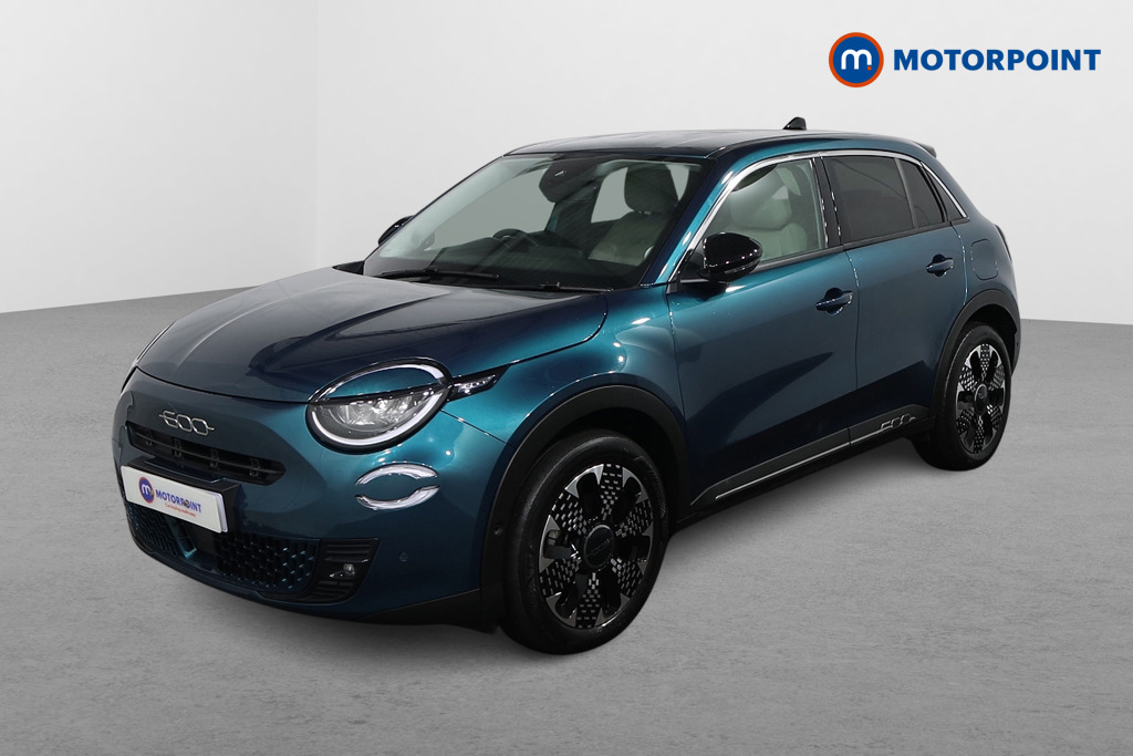 Fiat 600 La Prima Automatic Electric SUV - Stock Number (1606545) - Passenger side front corner