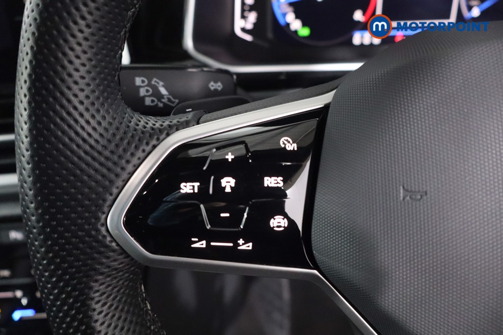 Volkswagen T-Roc R-Line Automatic Petrol SUV - Stock Number (1607189) - 7th supplementary image