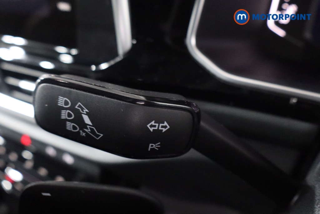 Volkswagen T-Roc R-Line Automatic Petrol SUV - Stock Number (1607189) - 14th supplementary image