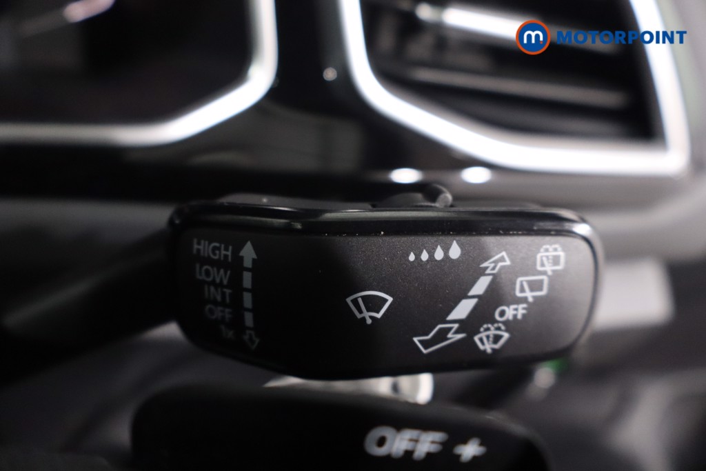 Volkswagen T-Roc R-Line Automatic Petrol SUV - Stock Number (1607189) - 15th supplementary image